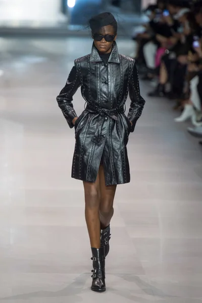 Look 60